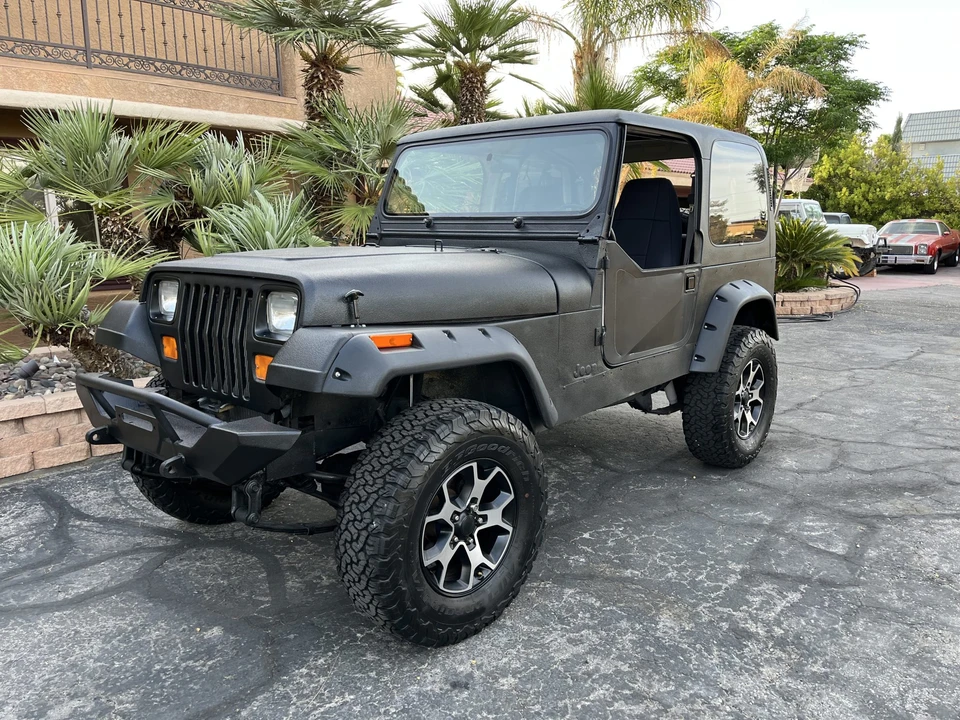 1992 Jeep YJ Wrangler - Image 4 of 31