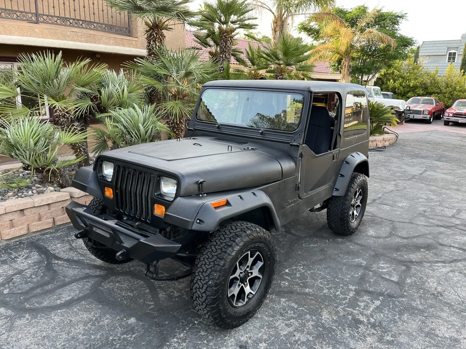 1992 Jeep YJ Wrangler - Image 5 of 31