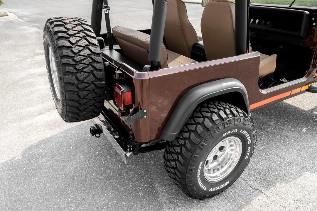 1992 Jeep YJ Wrangler - Image 14 of 31