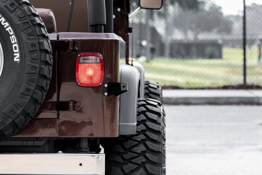 1992 Jeep YJ Wrangler - Image 21 of 31