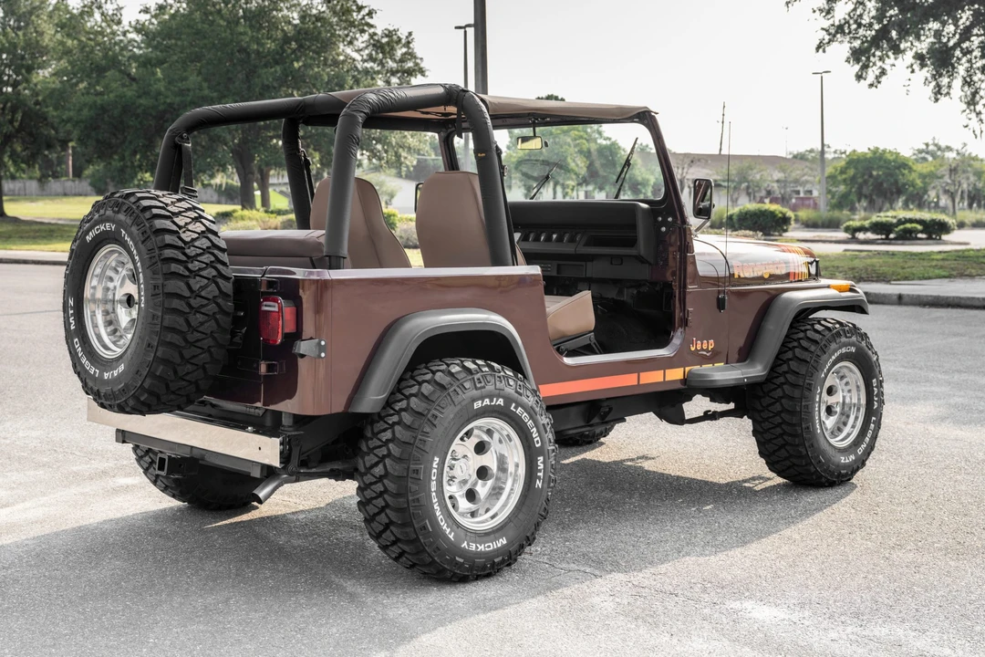 1992 Jeep YJ Wrangler - Image 6 of 31