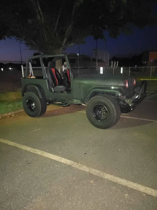 1992 Jeep YJ Wrangler - Image 2 of 3
