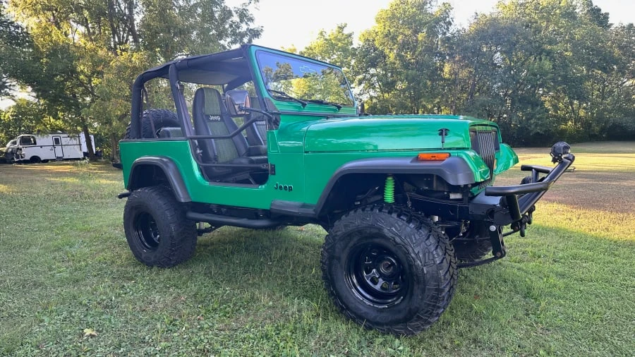 1992 Jeep YJ Wrangler - Image 5 of 17