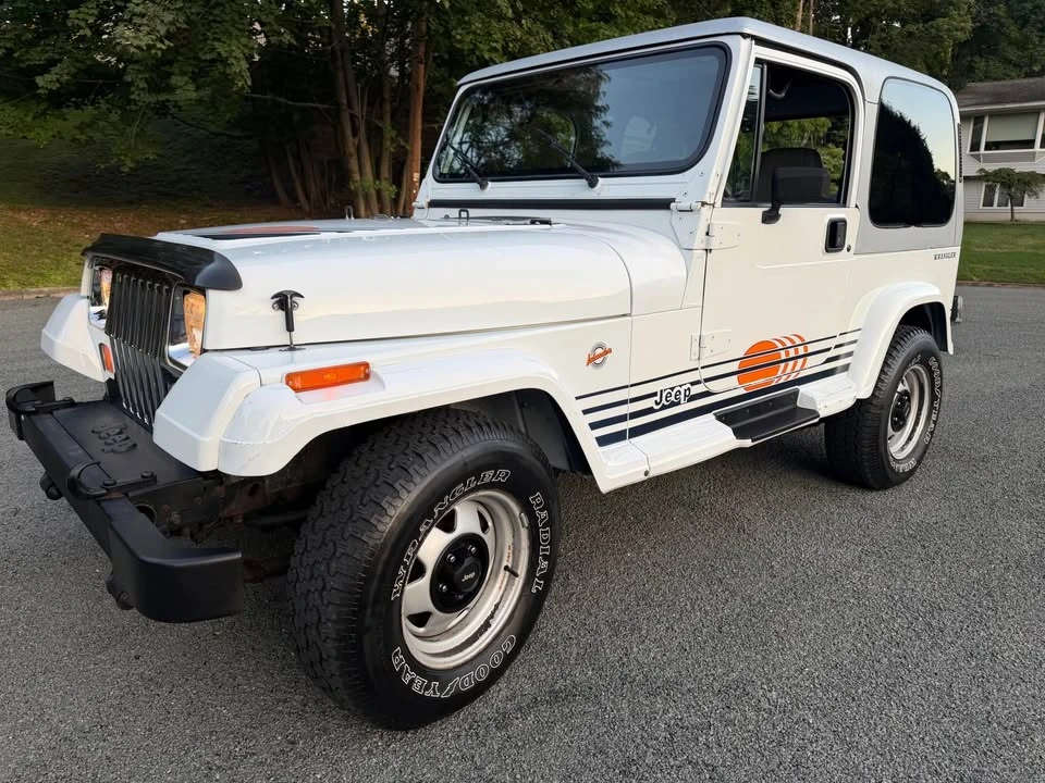 1992 Jeep YJ Wrangler - Image 5 of 19