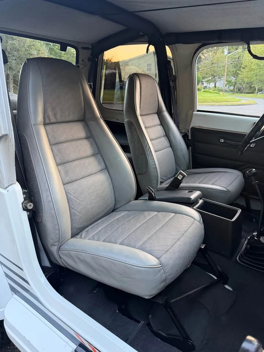 1992 Jeep YJ Wrangler - Image 12 of 19