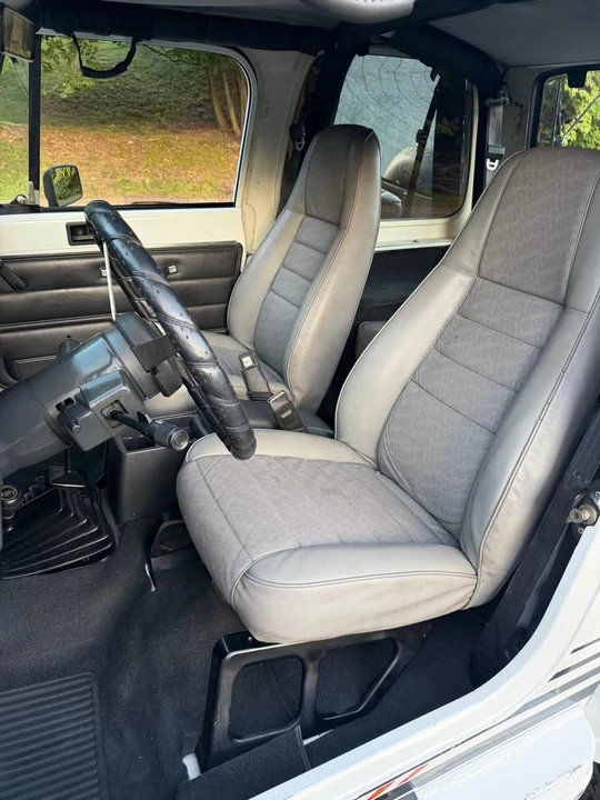 1992 Jeep YJ Wrangler - Image 8 of 19