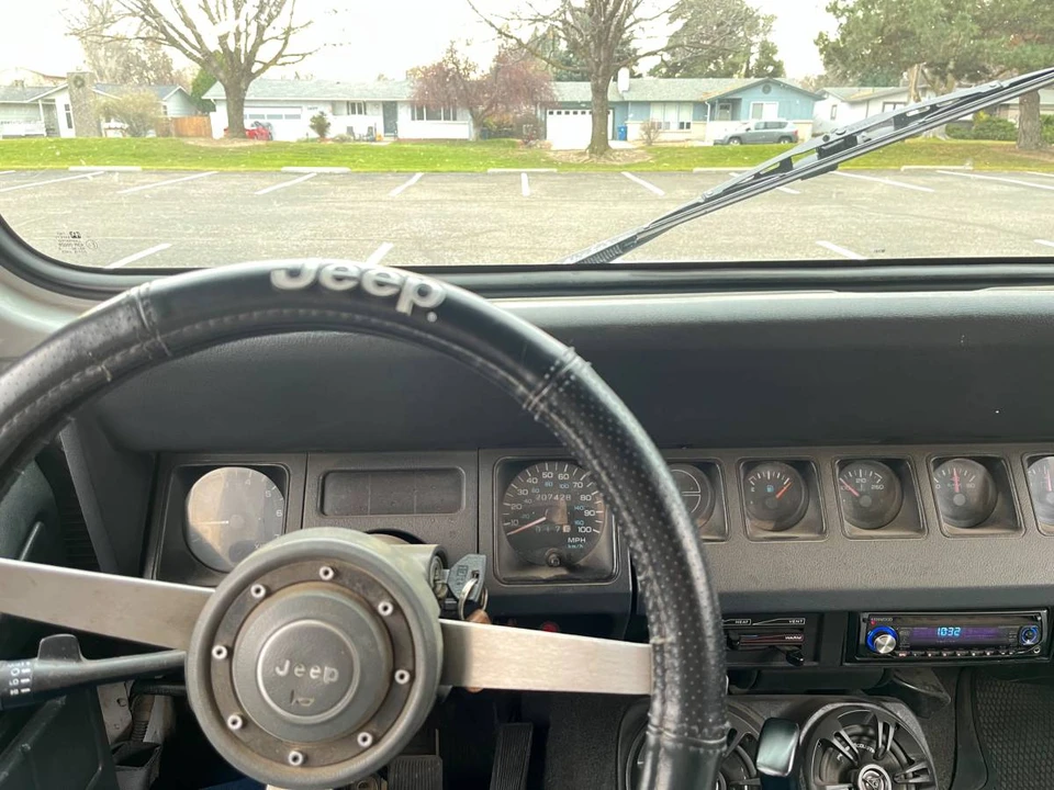 1992 Jeep YJ Wrangler - Image 6 of 7