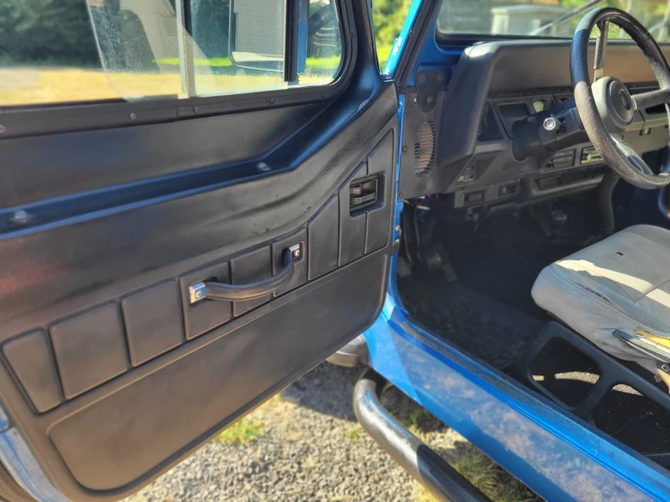 1992 Jeep YJ Wrangler - Image 3 of 5