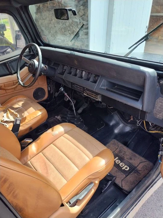 1992 Jeep YJ Wrangler - Image 9 of 23