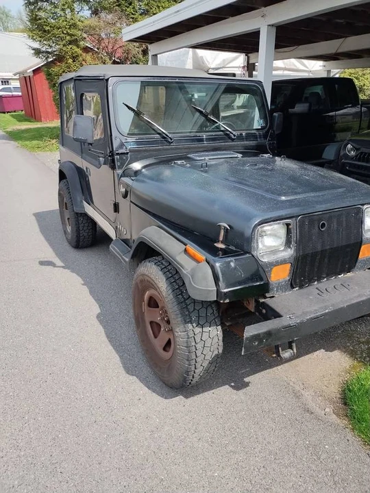 1992 Jeep YJ Wrangler - Image 6 of 23