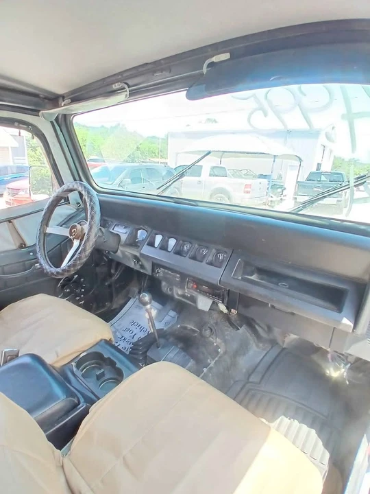 1992 Jeep YJ Wrangler - Image 7 of 11