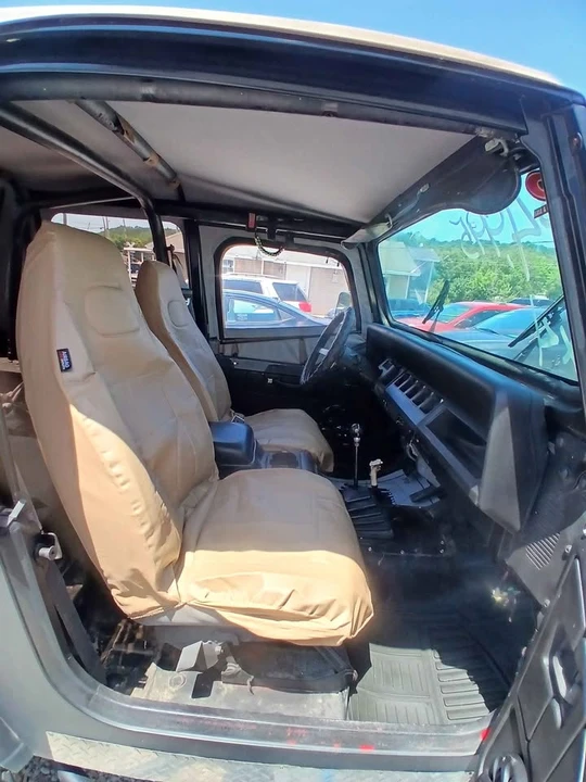 1992 Jeep YJ Wrangler - Image 8 of 11