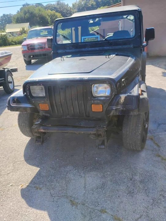 1992 Jeep YJ Wrangler - Image 4 of 5