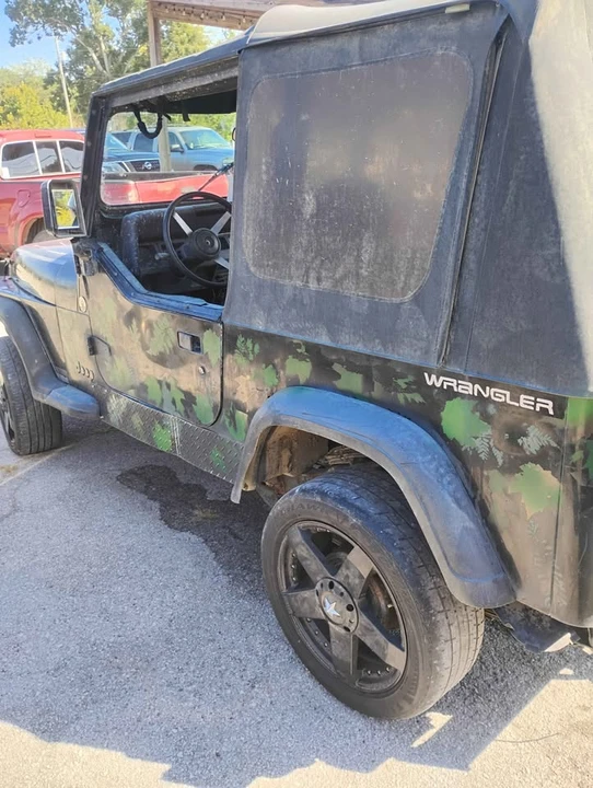 1992 Jeep YJ Wrangler - Image 2 of 5
