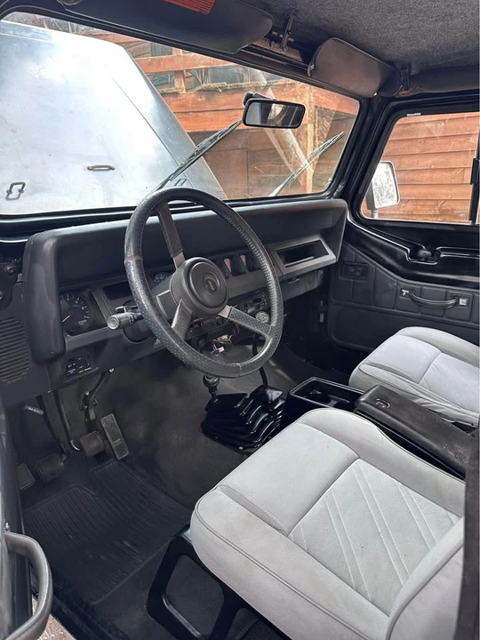 1992 Jeep YJ Wrangler - Image 17 of 20