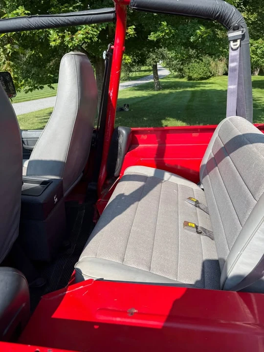 1992 Jeep YJ Wrangler - Image 6 of 15