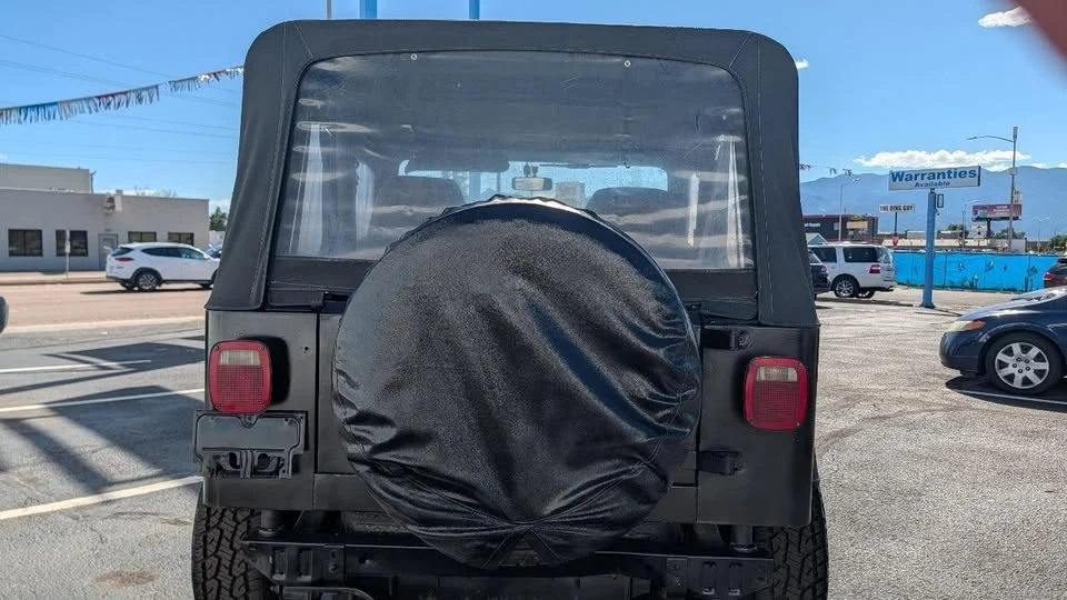 1992 Jeep YJ Wrangler - Image 4 of 13