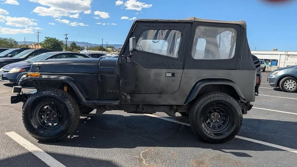 1992 Jeep YJ Wrangler - Image 6 of 13