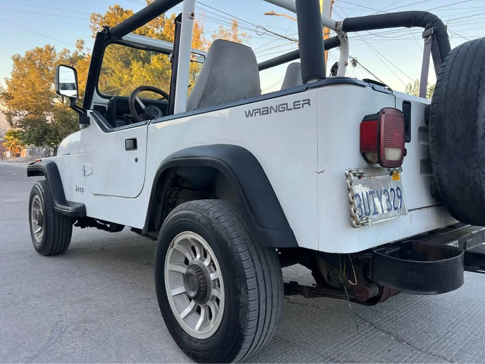 1992 Jeep YJ Wrangler - Image 10 of 16