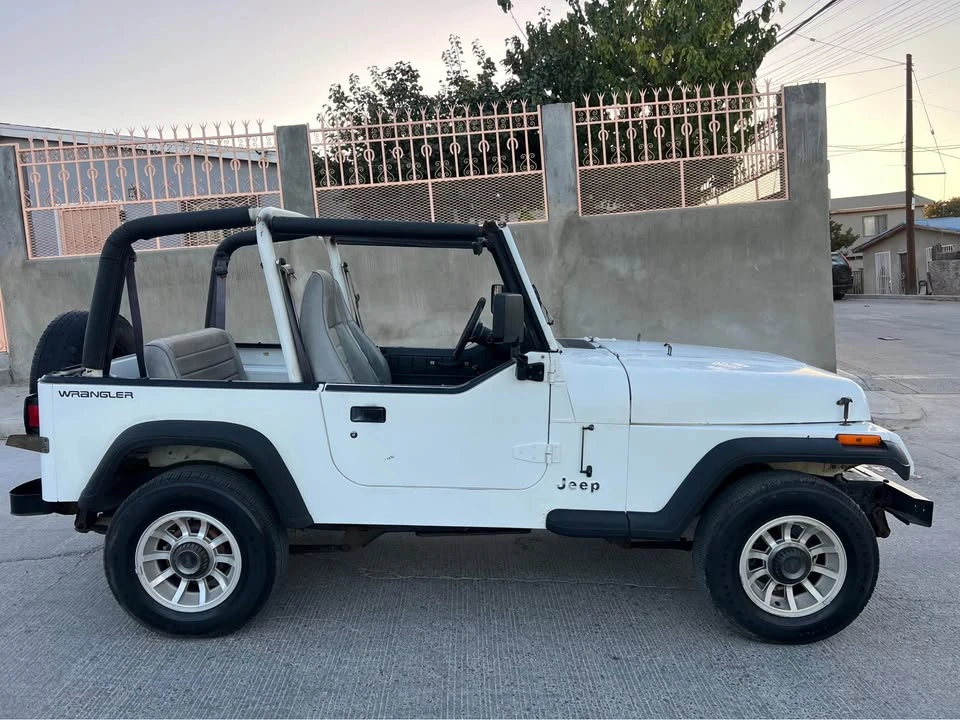 1992 Jeep YJ Wrangler - Image 6 of 16