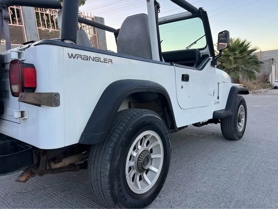 1992 Jeep YJ Wrangler - Image 9 of 16