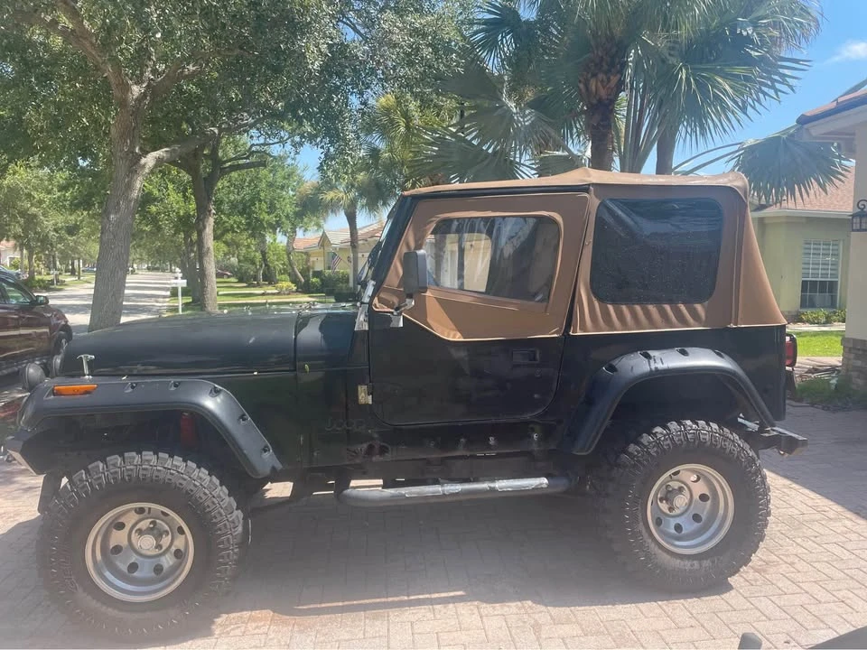 1992 Jeep YJ Wrangler - Image 4 of 4