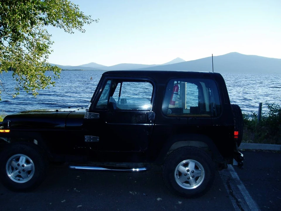 1992 Jeep YJ Wrangler - Image 2 of 11
