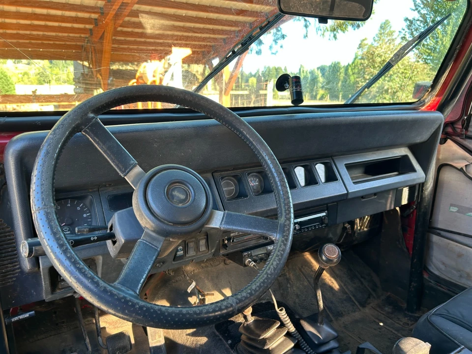 1992 Jeep YJ Wrangler - Image 6 of 10
