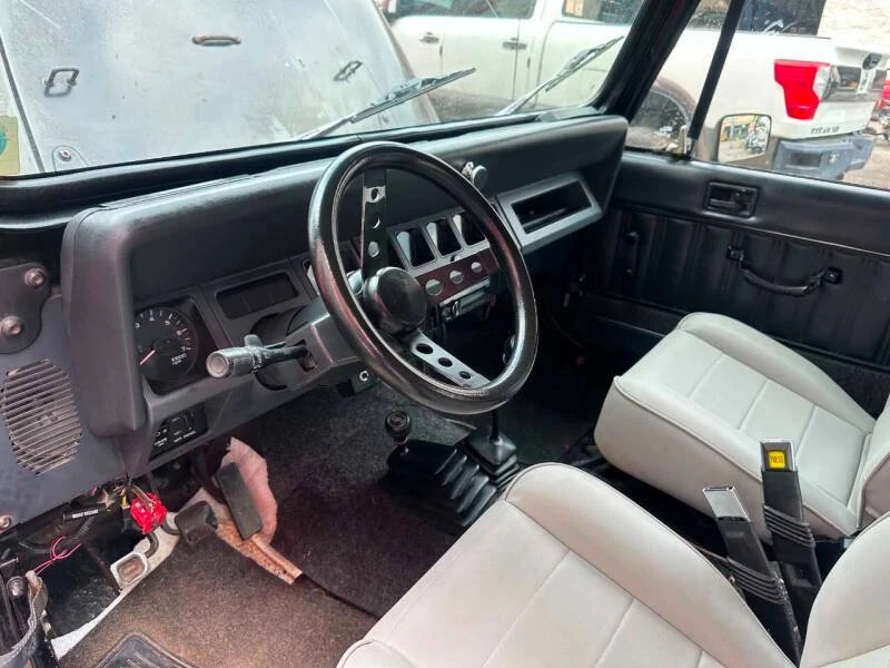 1992 Jeep YJ Wrangler - Image 13 of 14