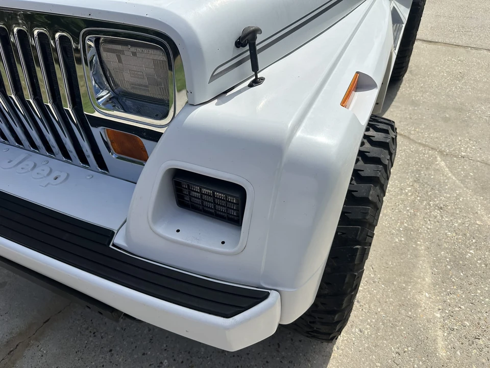 1992 Jeep YJ Wrangler - Image 28 of 31