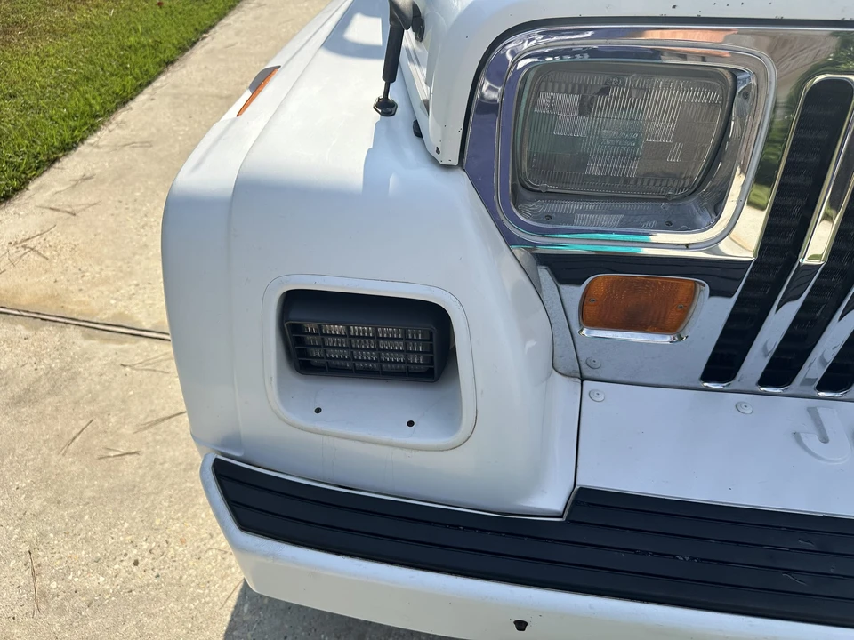 1992 Jeep YJ Wrangler - Image 26 of 31