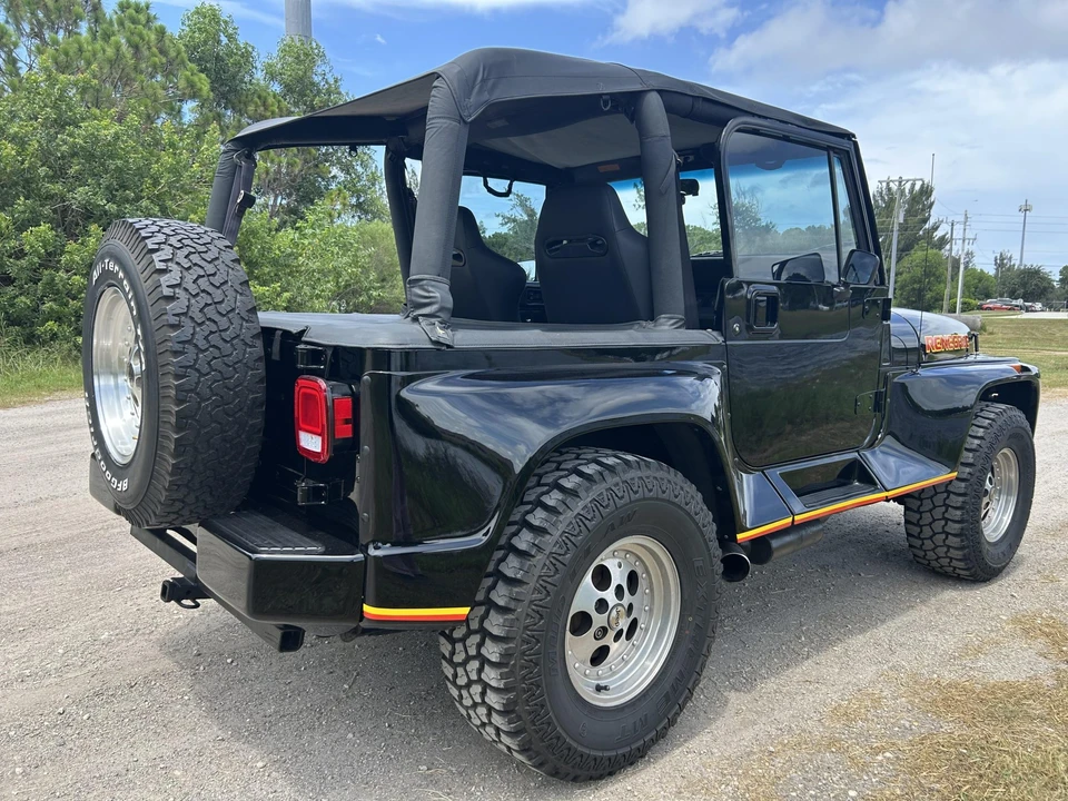 1992 Jeep YJ Wrangler - Image 14 of 31