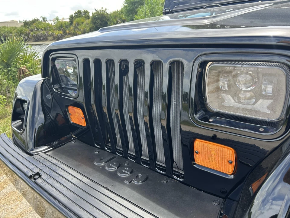 1992 Jeep YJ Wrangler - Image 26 of 31