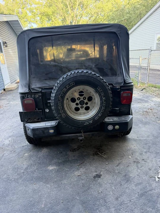 1992 Jeep YJ Wrangler - Image 6 of 10