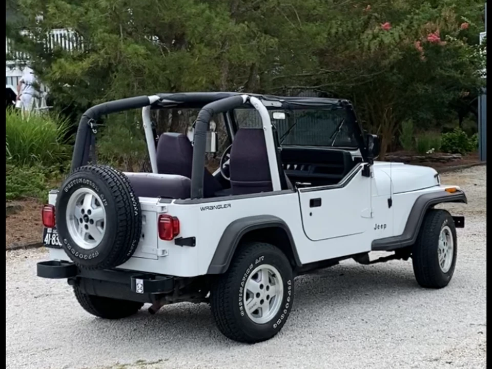 1992 Jeep YJ Wrangler - Image 13 of 31