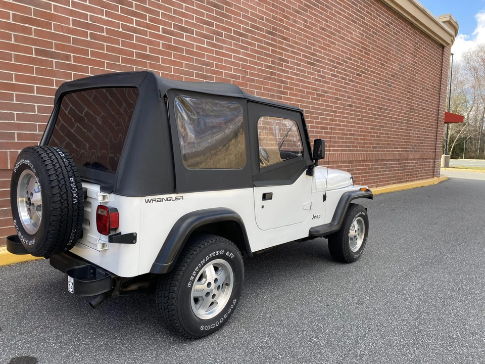 1992 Jeep YJ Wrangler - Image 6 of 31