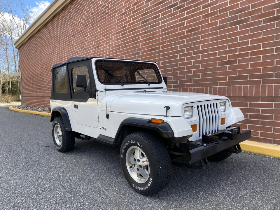 1992 Jeep YJ Wrangler - Image 10 of 31