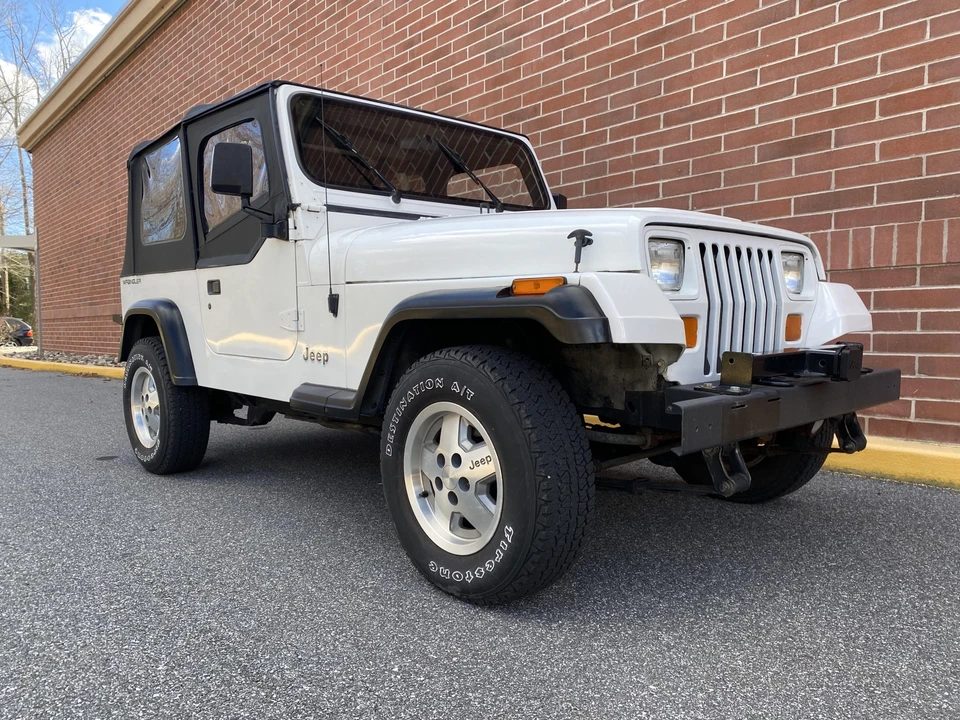 1992 Jeep YJ Wrangler - Image 9 of 31
