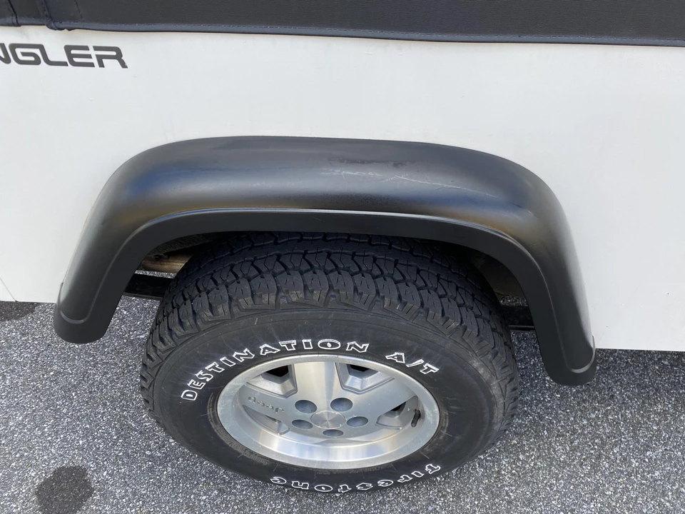 1992 Jeep YJ Wrangler - Image 16 of 31