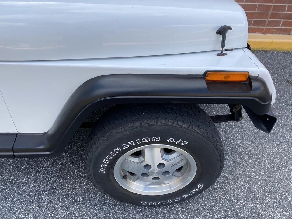 1992 Jeep YJ Wrangler - Image 20 of 31