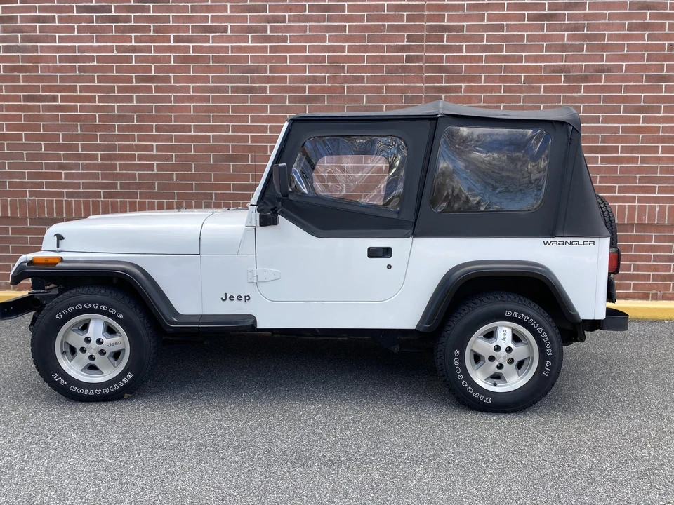 1992 Jeep YJ Wrangler - Image 3 of 31