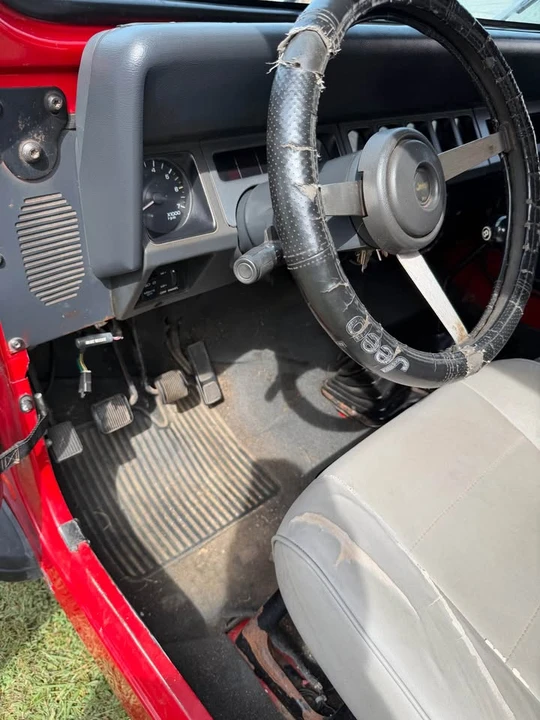 1992 Jeep YJ Wrangler - Image 13 of 18