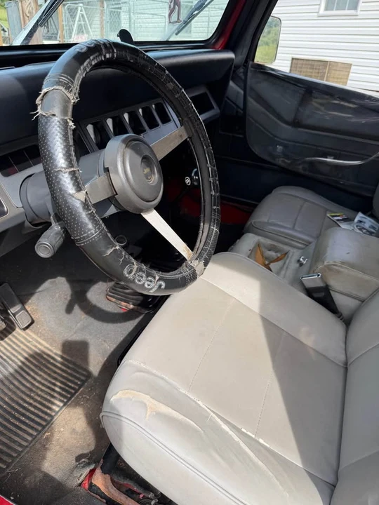 1992 Jeep YJ Wrangler - Image 15 of 18