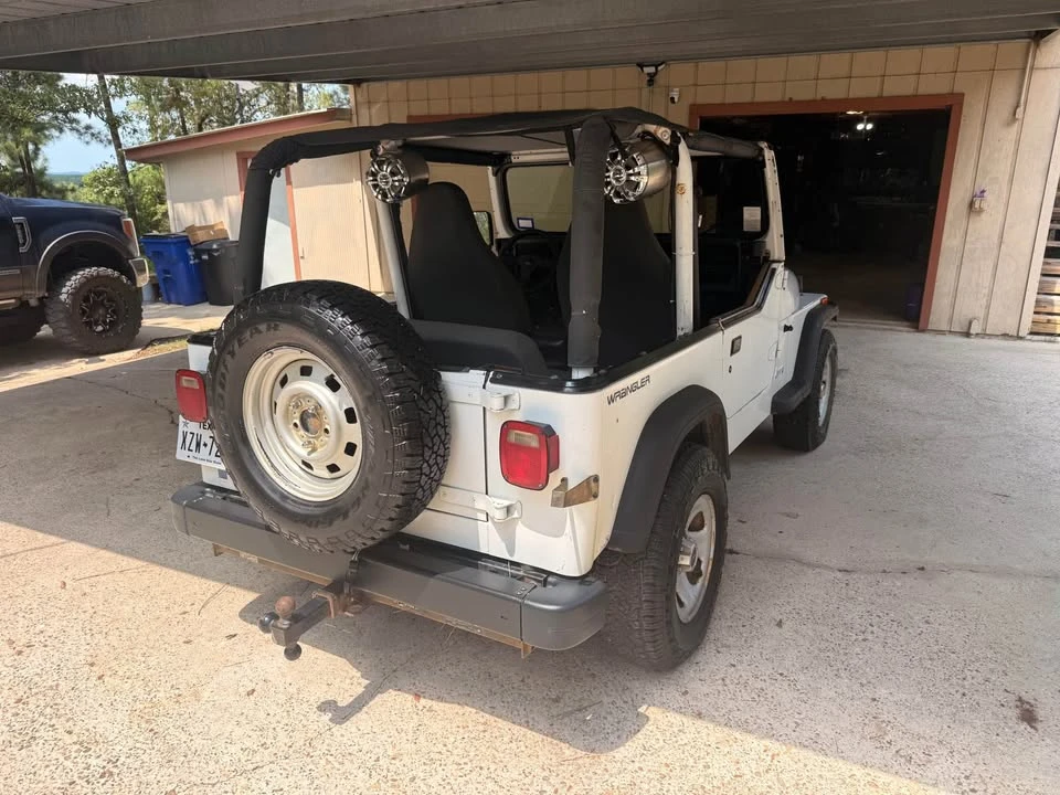 1992 Jeep YJ Wrangler - Image 6 of 13