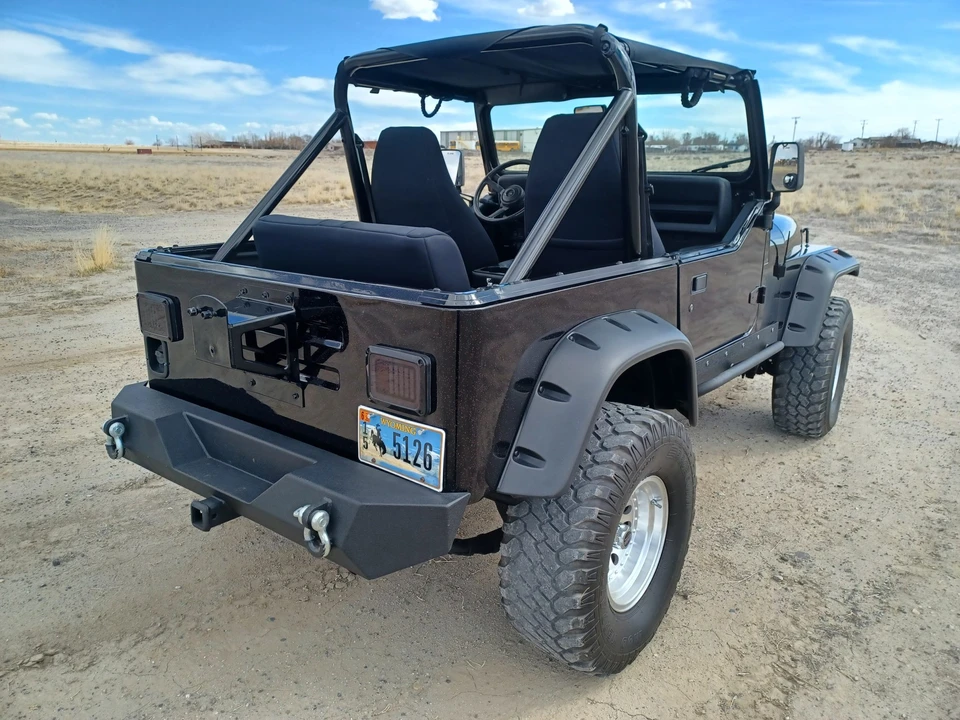 1992 Jeep YJ Wrangler - Image 10 of 31