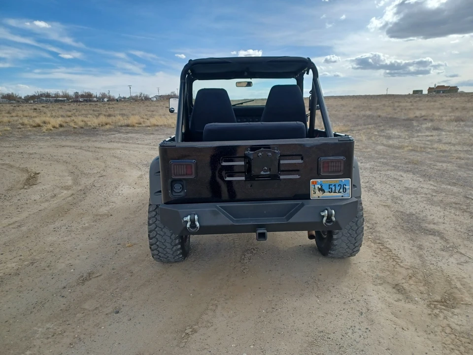 1992 Jeep YJ Wrangler - Image 12 of 31