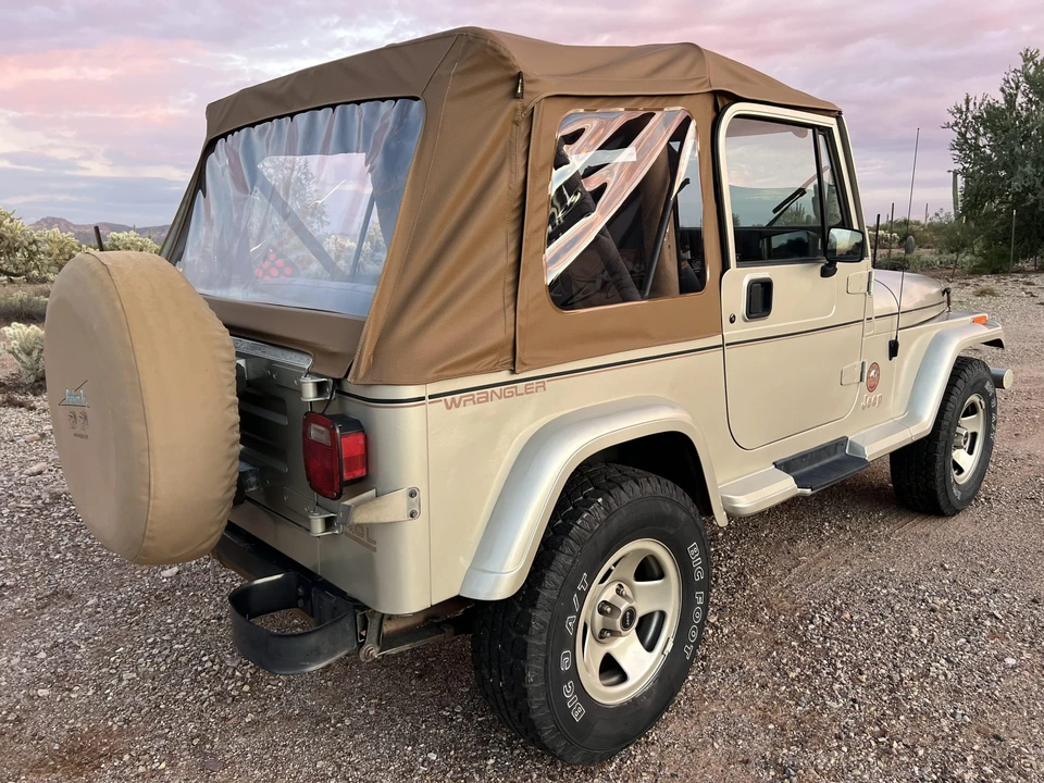 1992 Jeep YJ Wrangler - Image 15 of 31