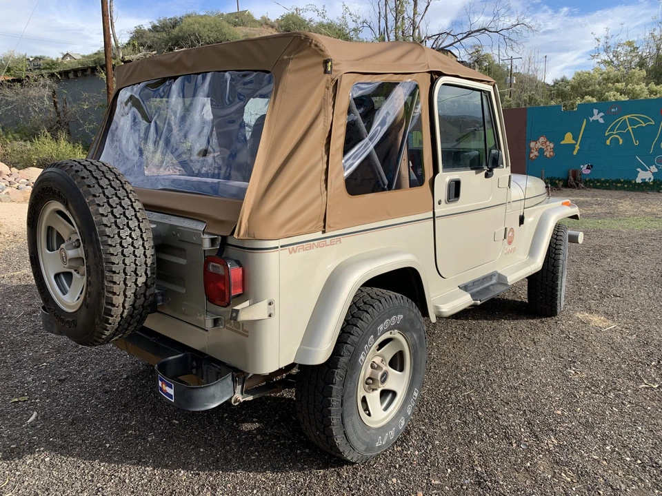 1992 Jeep YJ Wrangler - Image 14 of 31