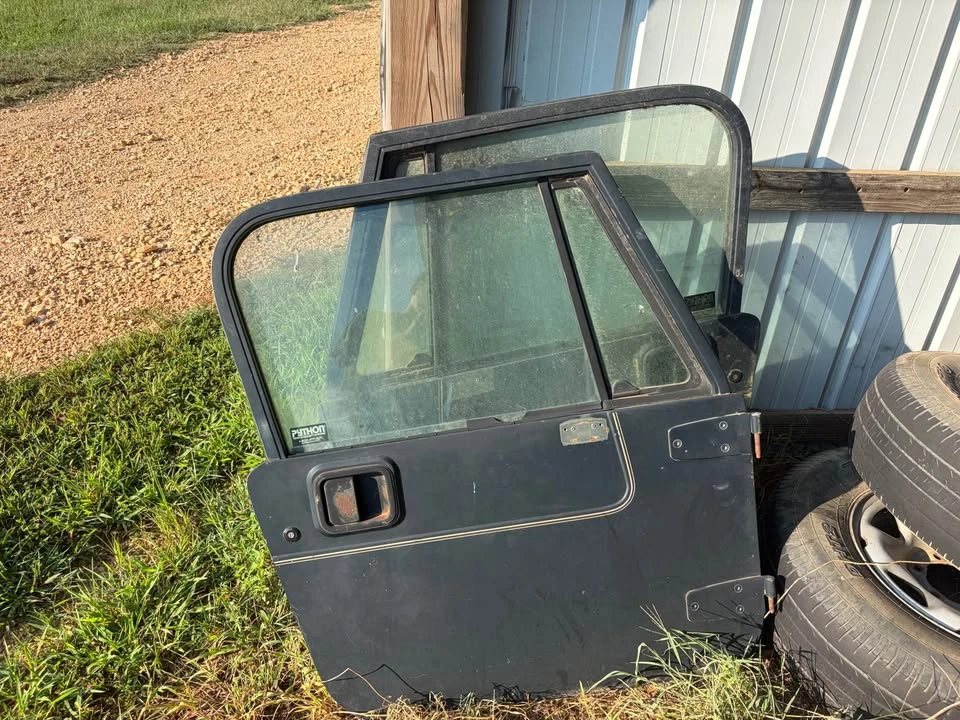 1992 Jeep YJ Wrangler - Image 11 of 18