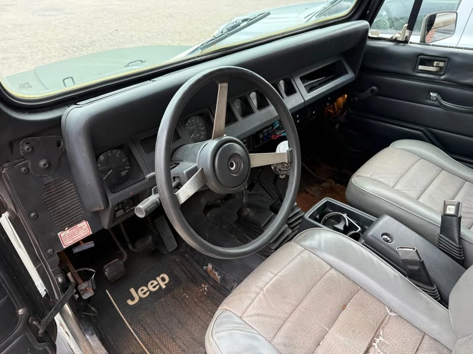 1992 Jeep YJ Wrangler - Image 6 of 9